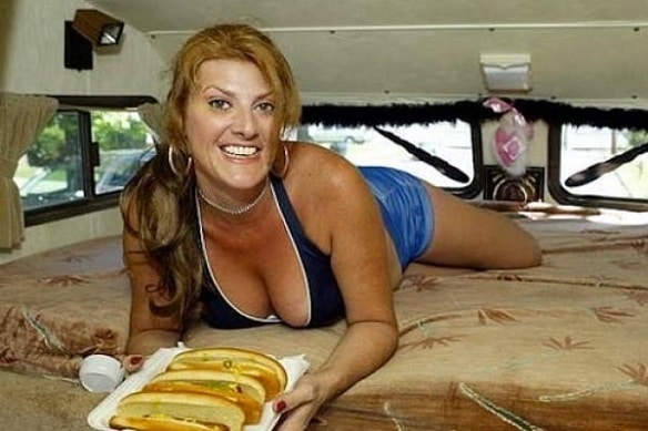 Hot Dog Hooker